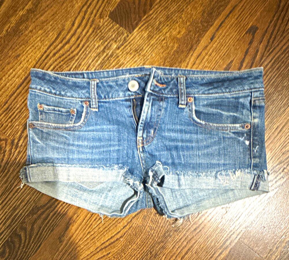 Y2K American Eagle Favorite Boyfriend Women’s Denim Cut Off Shorts Low Rise 8